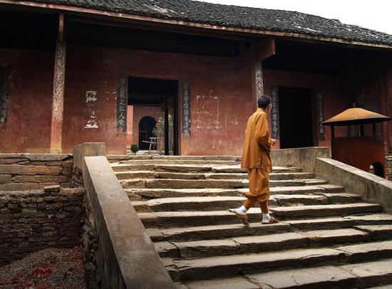 不周山上的千年古剎浮邱寺
