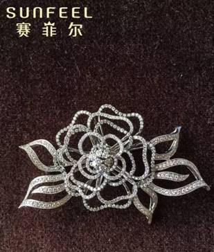 春晚現場李玟佩戴賽菲爾珠寶將上市賣場